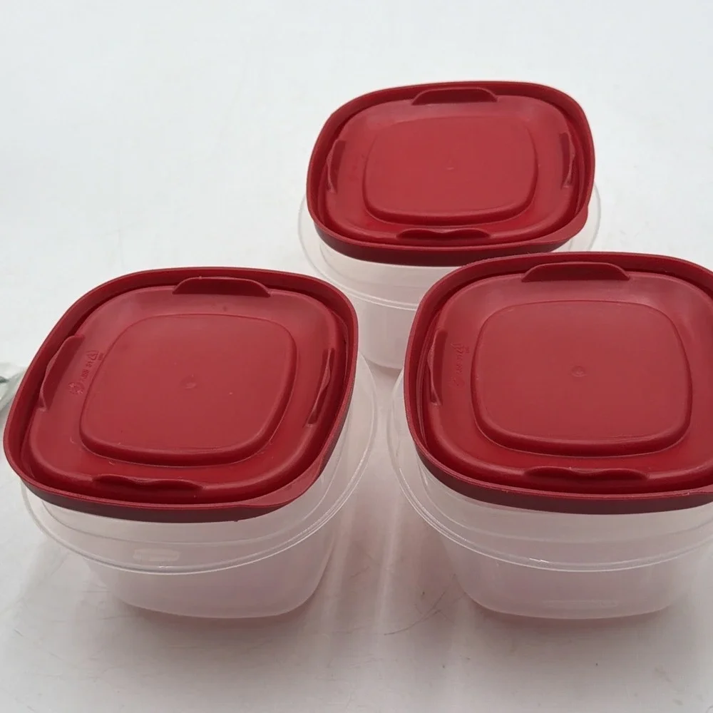 Lot 3 Rubbermaid 7J57 Racer Red Easy Find Lid 2 Cup Food Storage Container NEW
